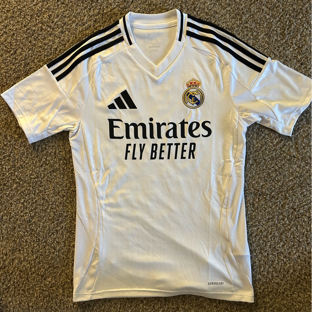 Real Madrid’s 2024/2025 Home Jersey Mens XS